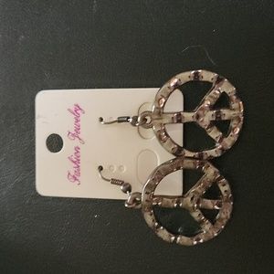 BN Peace sign dangle round earrings- pierced
